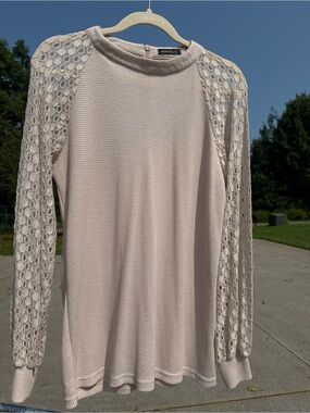 Cream Lace-Sleeve Waffle Knit Long Sleeve Tee